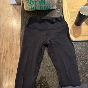 ALO Yoga 7/8 Black Leggings